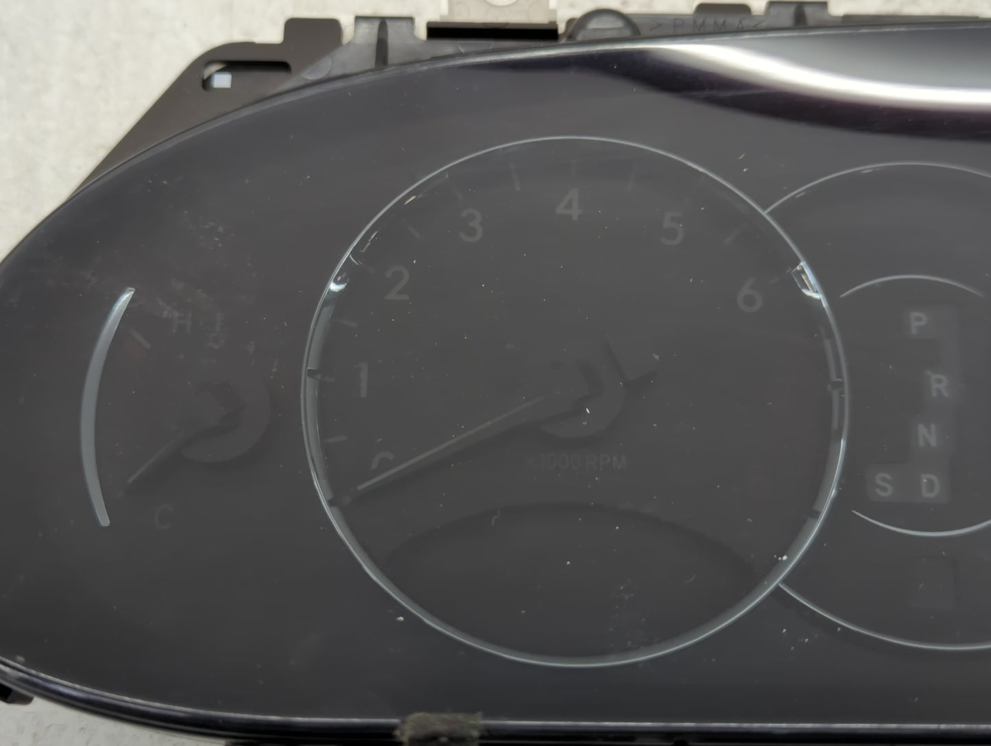 2005-2006 Toyota Avalon Instrument Cluster Speedometer Gauges P/N:83800-07220-00 83800-07211-00 Fits Fits 2005 2006 OEM Used