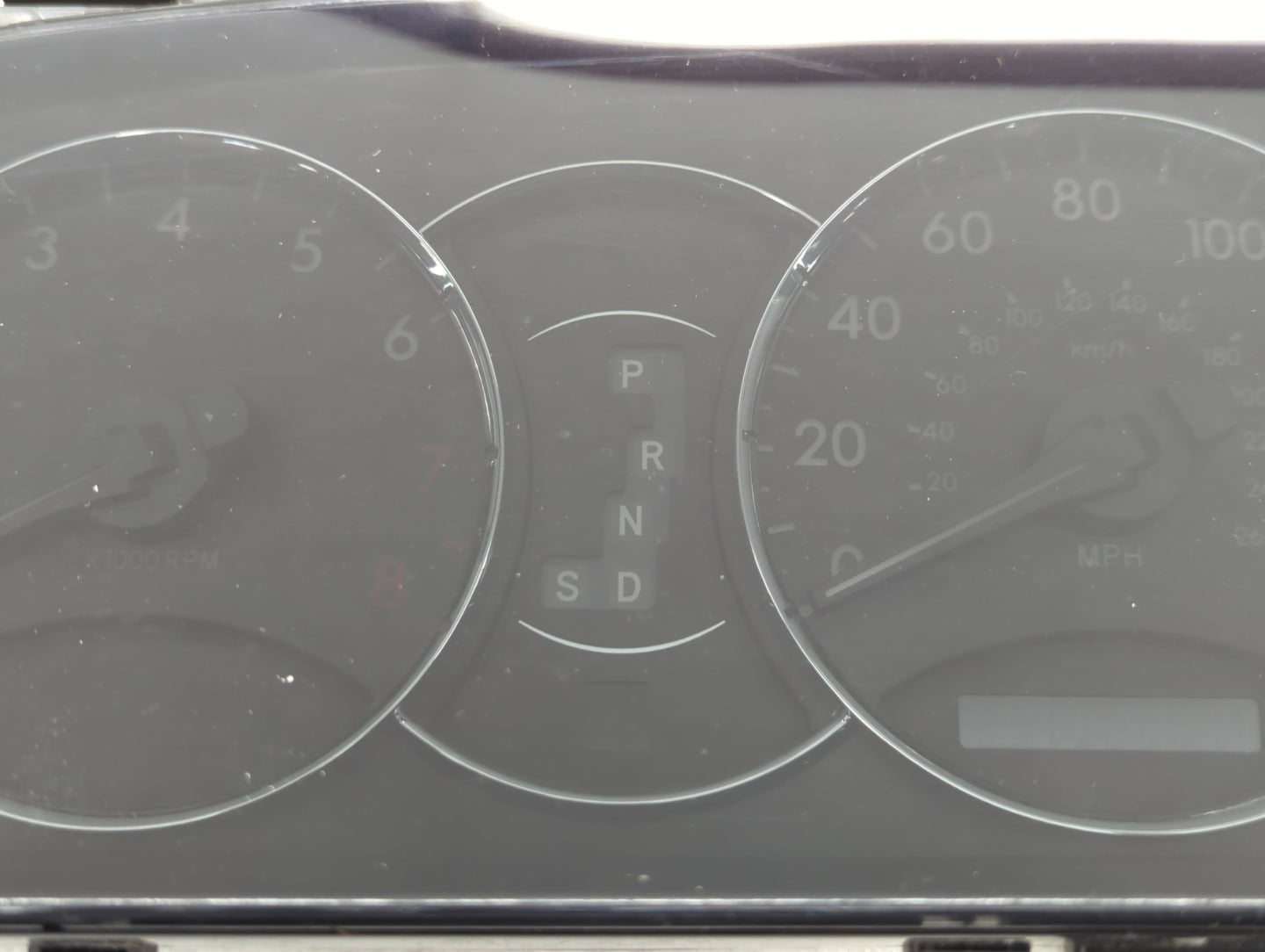 2005-2006 Toyota Avalon Instrument Cluster Speedometer Gauges P/N:83800-07220-00 83800-07211-00 Fits Fits 2005 2006 OEM Used