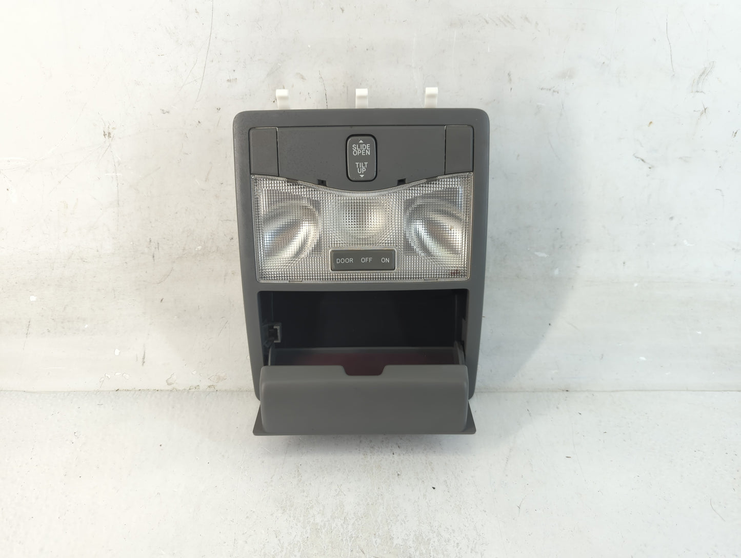 2005 Toyota Avalon Overhead Roof Console Interior Dome Light - Oemusedautoparts1.com