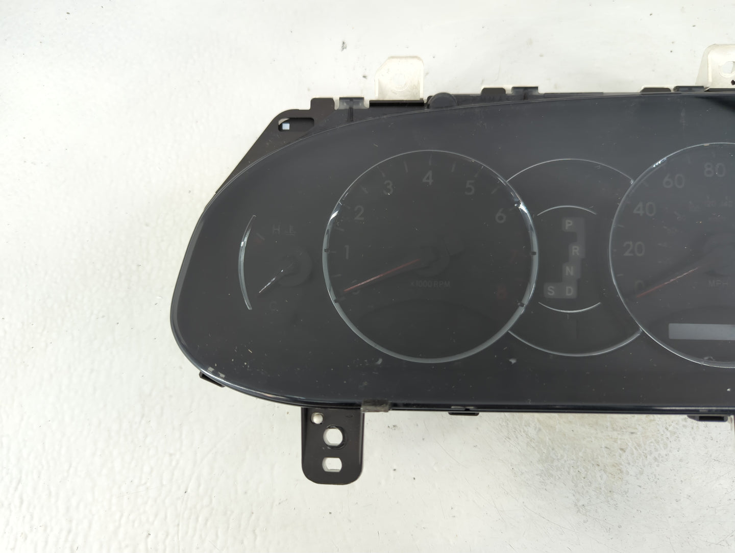 2005-2006 Toyota Avalon Instrument Cluster Speedometer Gauges P/N:83800-07210-00 Fits Fits 2005 2006 OEM Used Auto Parts - O