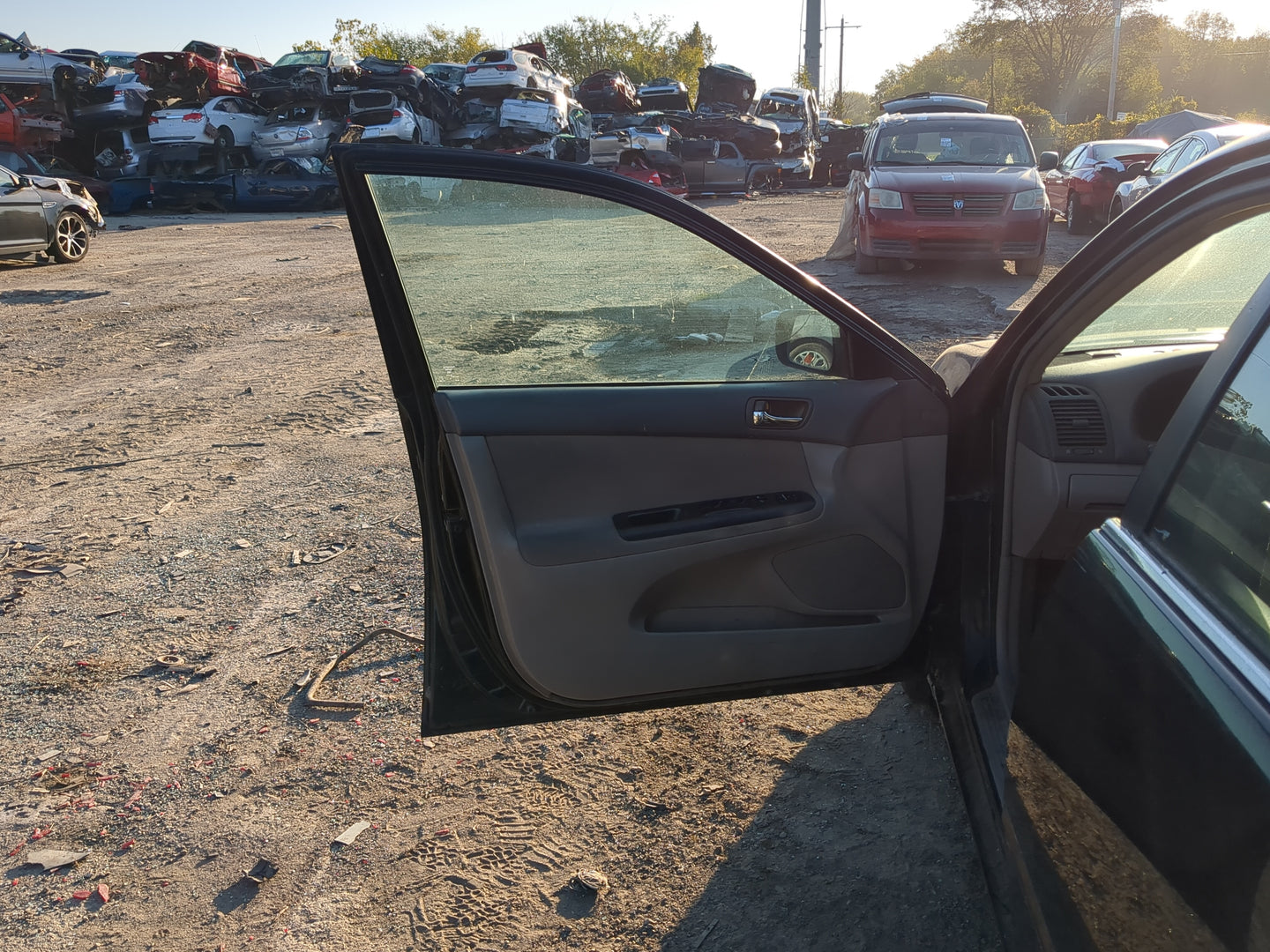 2002-2006 Toyota Camry Driver Front Door Oem 1187174 - Oemusedautoparts1.com