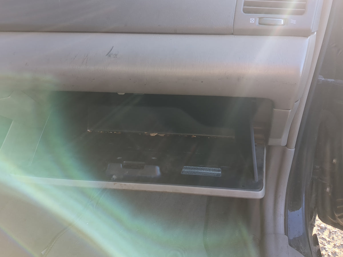2005 Toyota Camry Passenger Glove Box Door Storage Compartment 1187297 - Oemusedautoparts1.com