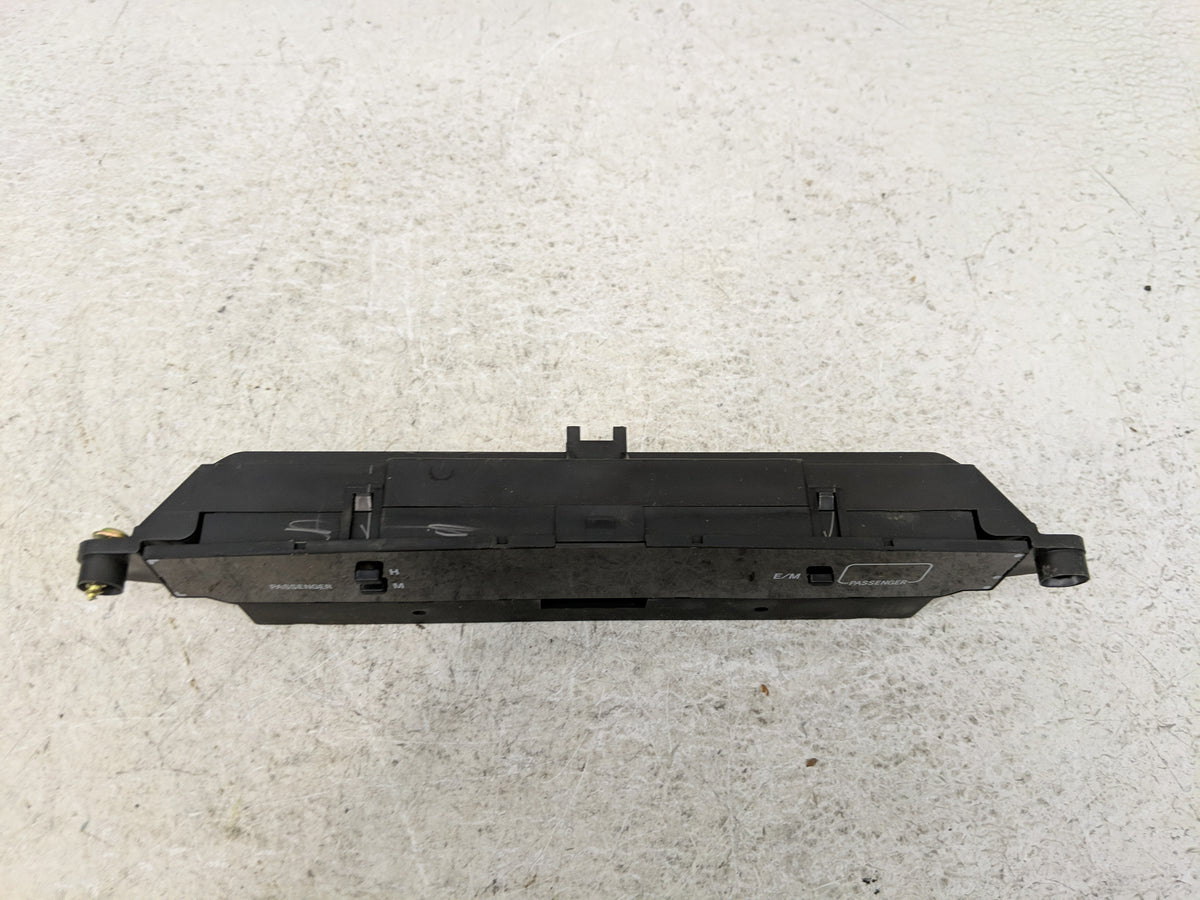 2004-2006 Toyota Camry Information Radio Display Screen 1293414 - Oemusedautoparts1.com