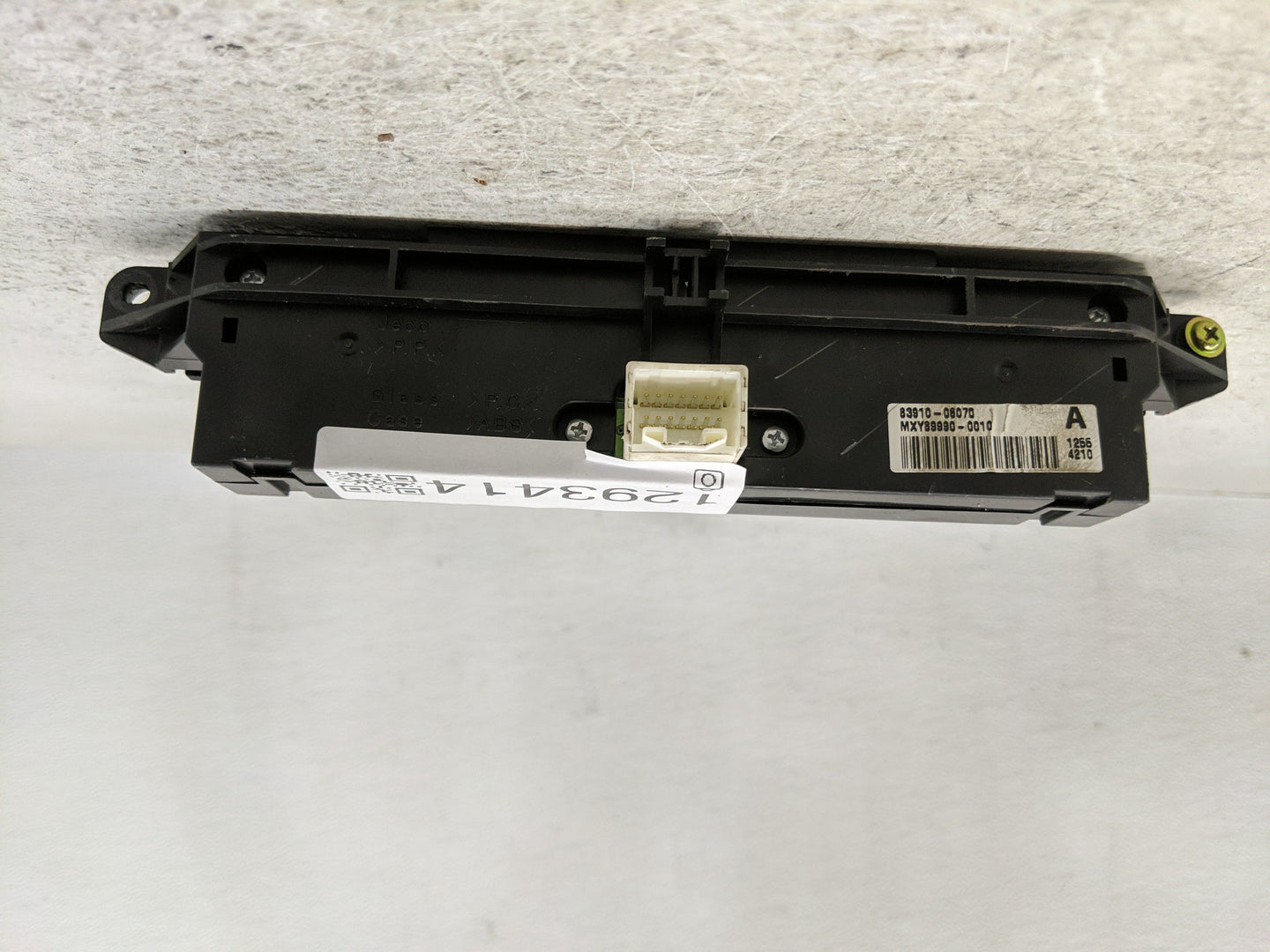 2004-2006 Toyota Camry Information Display Screen - Oemusedautoparts1.com