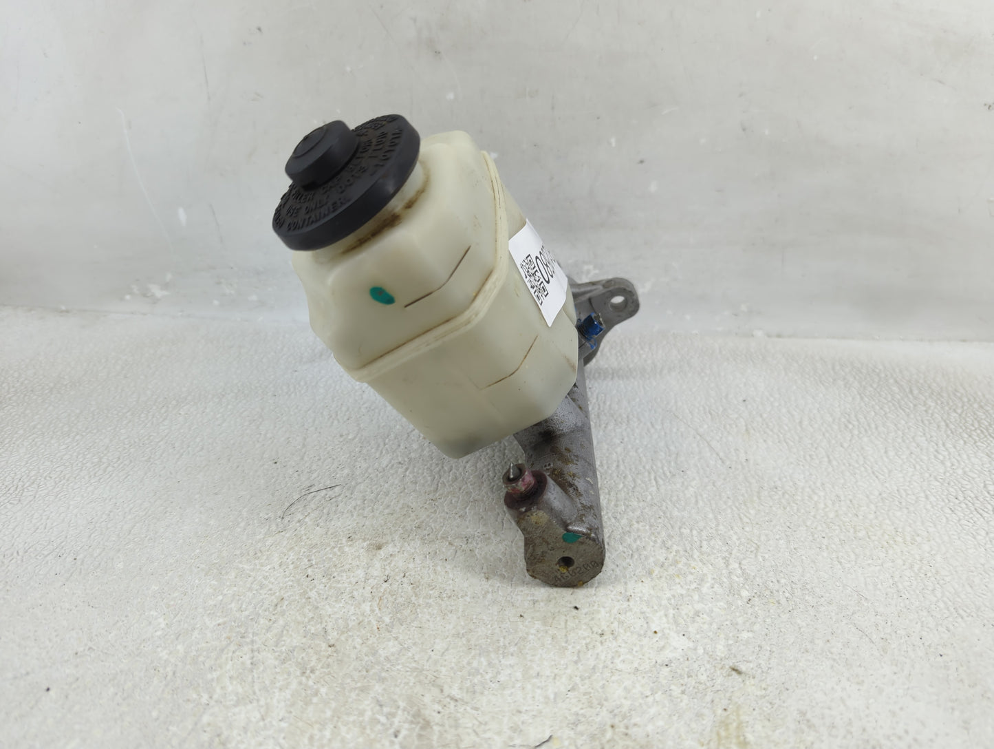 2002-2006 Toyota Camry Brake Master Cylinder - Oemusedautoparts1.com