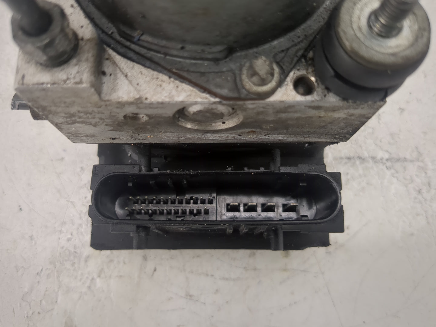 2004-2006 Toyota Camry ABS Pump Control Module Replacement P/N:44510-06080-A 0 265 231 439 01 Fits Fits 2004 2005 2006 2007 