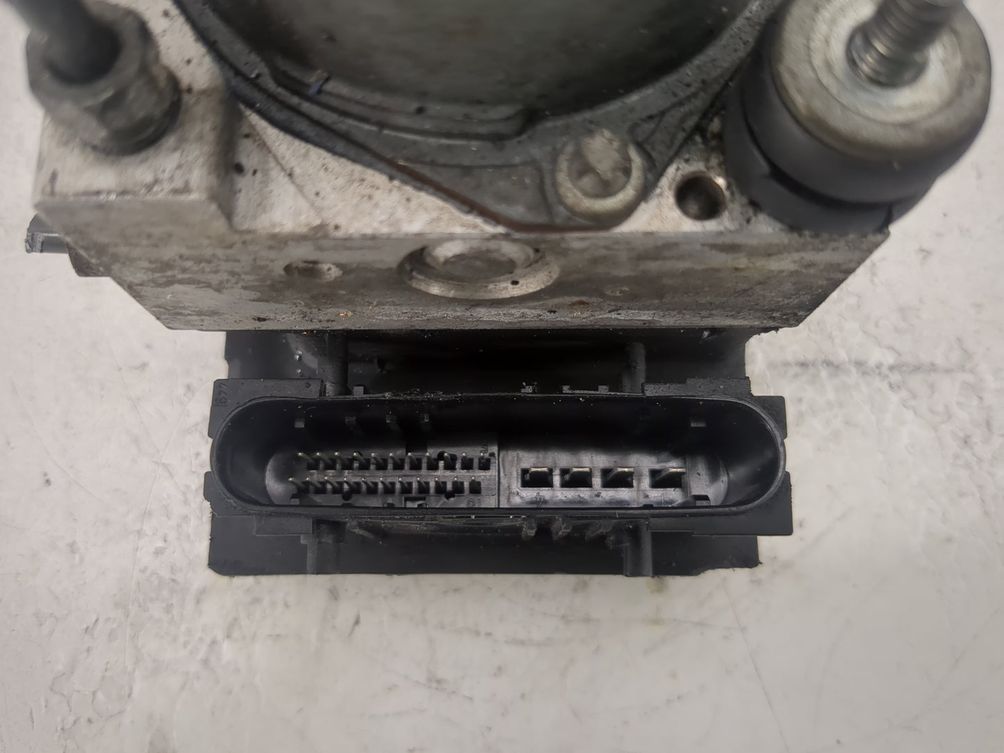 2004-2006 Toyota Camry ABS Pump Control Module Replacement P/N:44510-06080-A 0 265 231 439 01 Fits Fits 2004 2005 2006 2007 