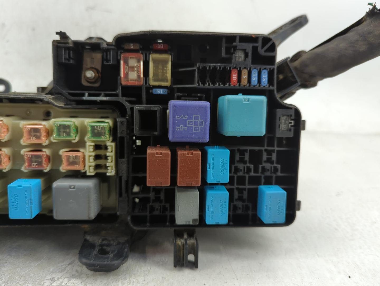 2004-2006 Toyota Camry Fusebox Fuse Box Panel Relay Module Fits Fits 2004 2005 2006 OEM Used Auto Parts - Oemusedautoparts1.