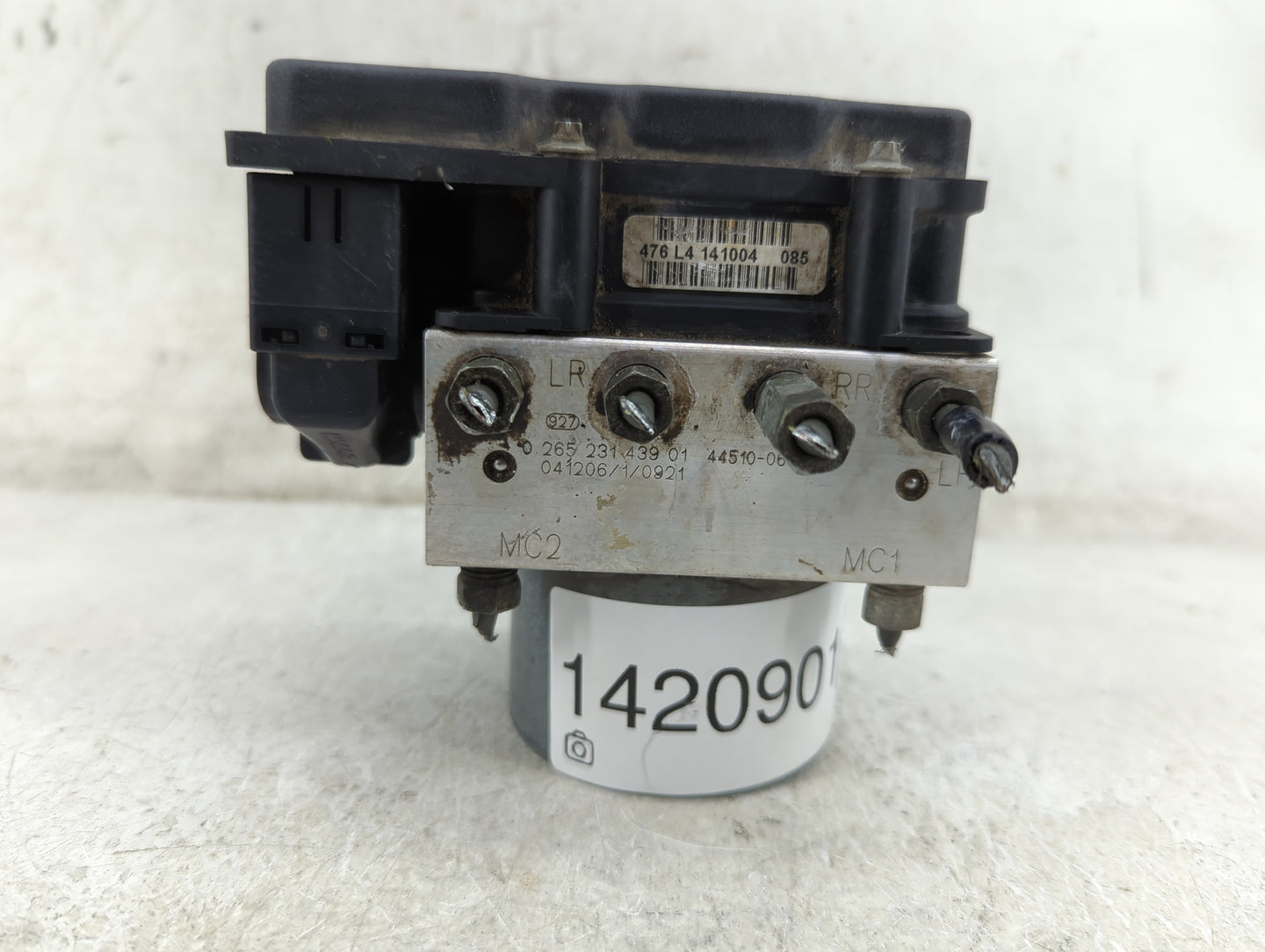 2005-2006 Toyota Camry ABS Pump Control Module Replacement P/N:0 265 800 365 0 265 231 439 Fits Fits 2005 2006 OEM Used Auto