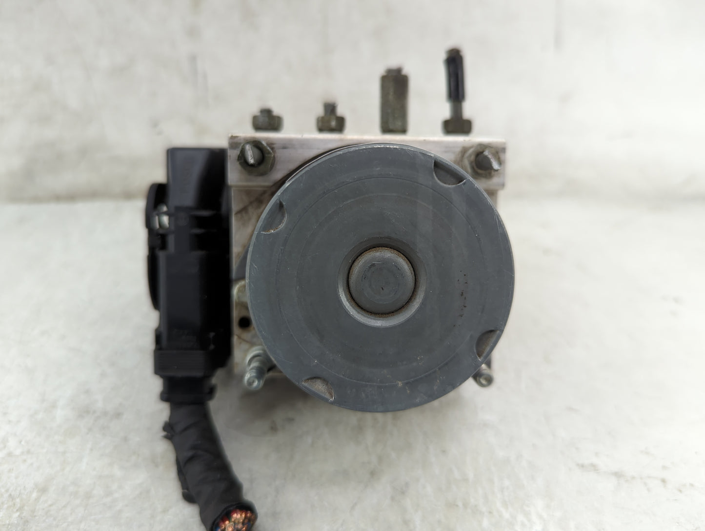 2005-2006 Toyota Camry ABS Pump Control Module Replacement P/N:0 265 800 365 0 265 231 439 Fits Fits 2005 2006 OEM Used Auto