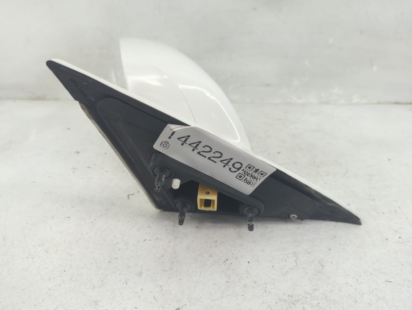 2002-2006 Toyota Camry Driver Side View Mirror - Left Door Mirror OEM Used - Oemusedautoparts1.com