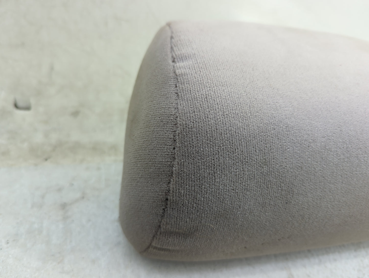 2004-2006 Toyota Camry Headrest Head Rest Front Driver Passenger Seat Fits Fits 2004 2005 2006 OEM Used Auto Parts - Oemused