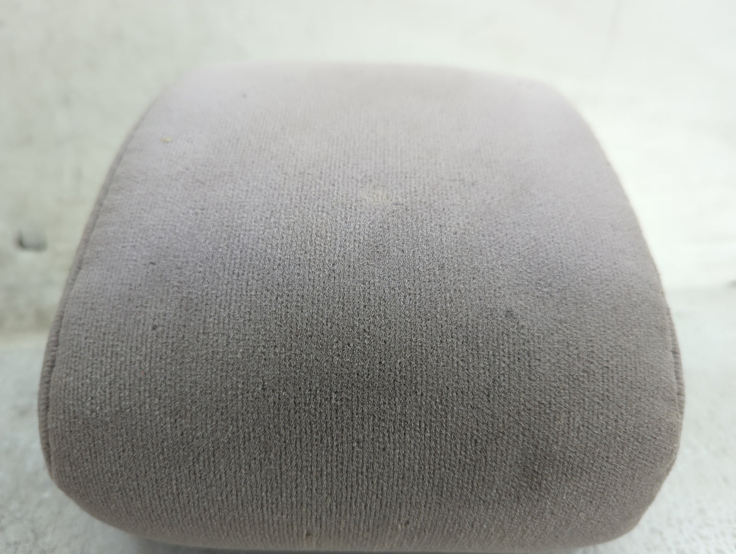 2004-2006 Toyota Camry Headrest Head Rest Front Driver Passenger Seat Fits Fits 2004 2005 2006 OEM Used Auto Parts - Oemused
