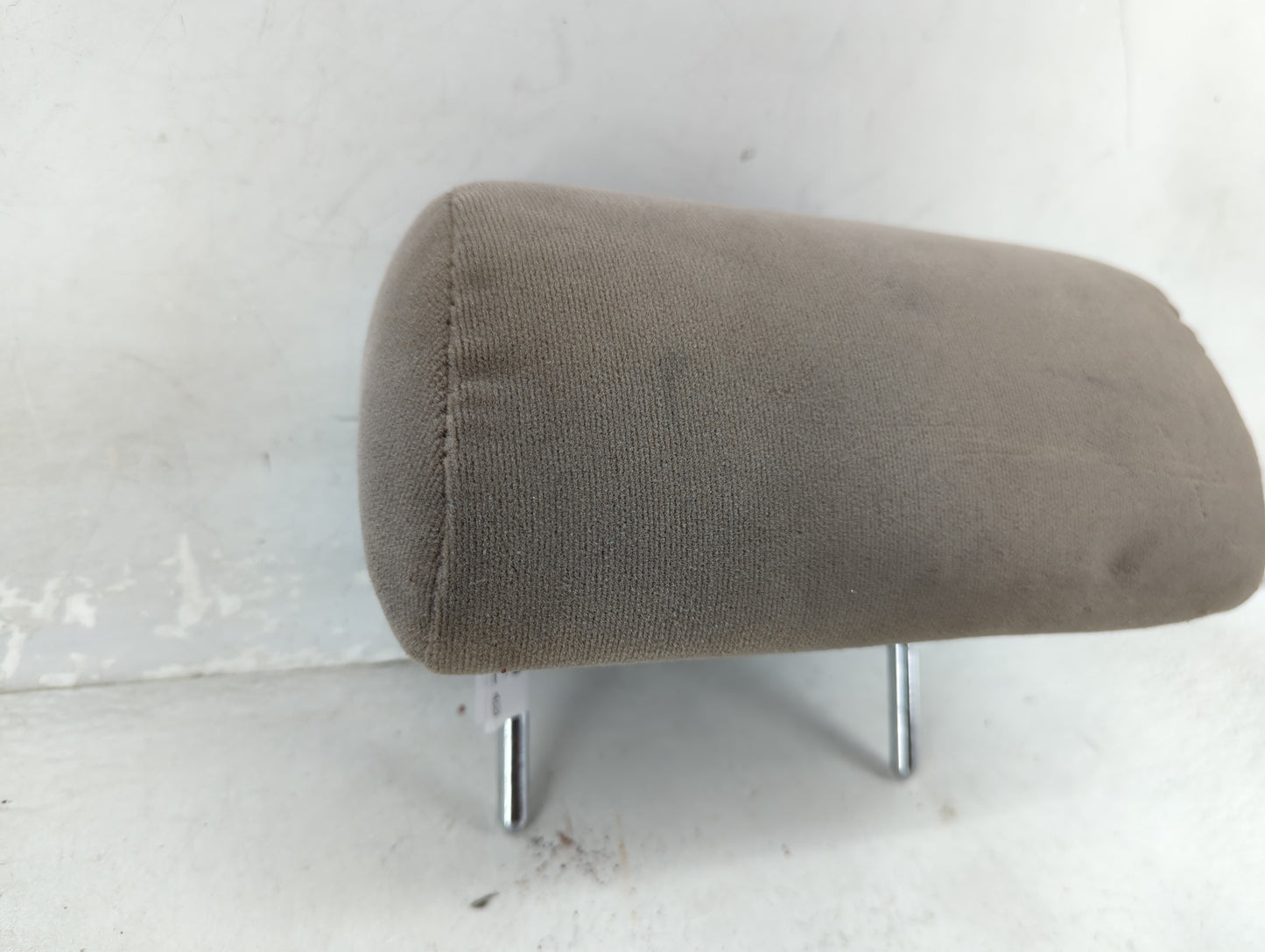 2004-2006 Toyota Camry Headrest Head Rest Front Driver Seat Beige 1466898 - Oemusedautoparts1.com
