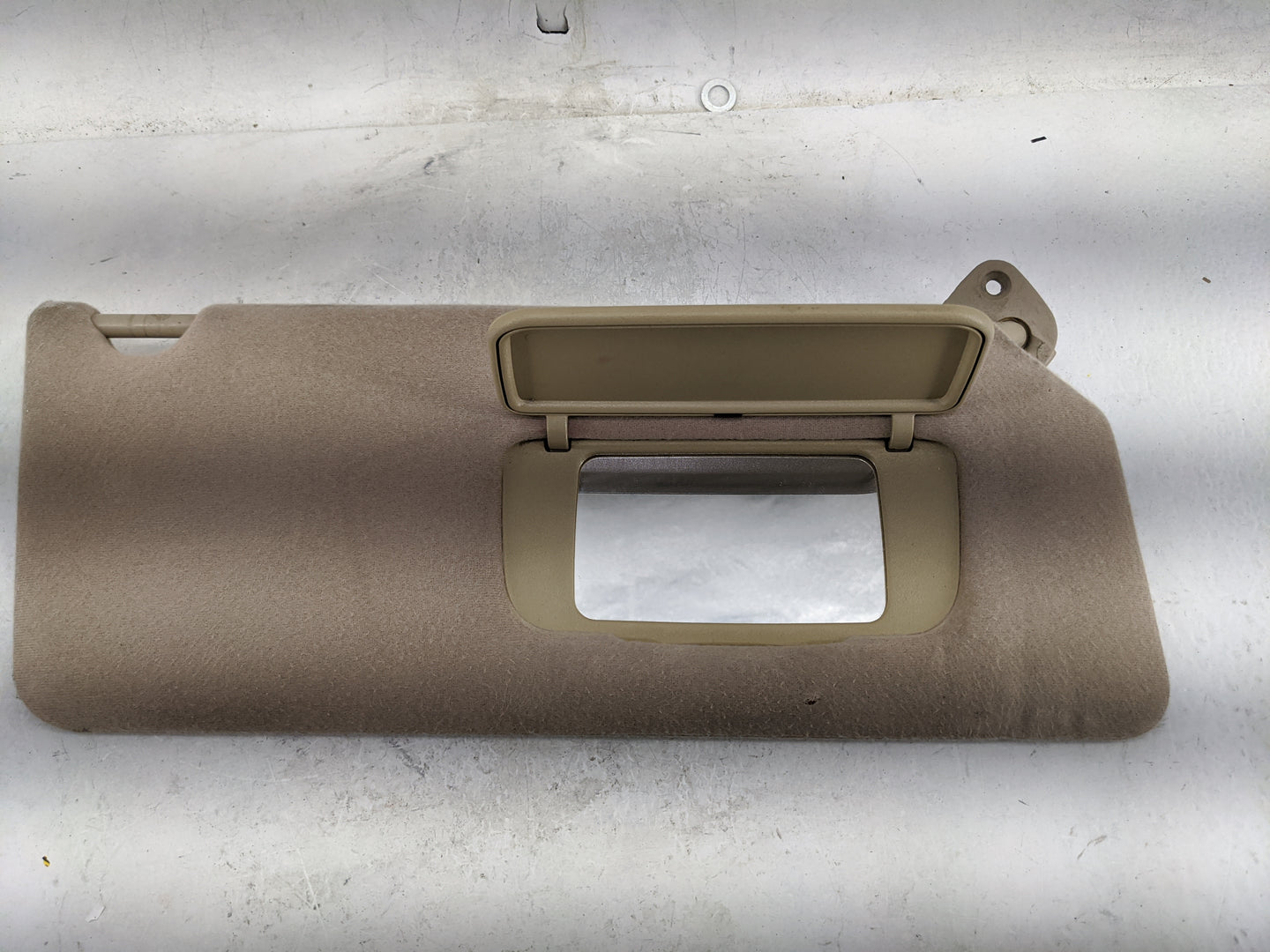 2005 Toyota Camry Sun Visor Shade Replacement Passenger Right Mirror Fits OEM Used Auto Parts - Oemusedautoparts1.com