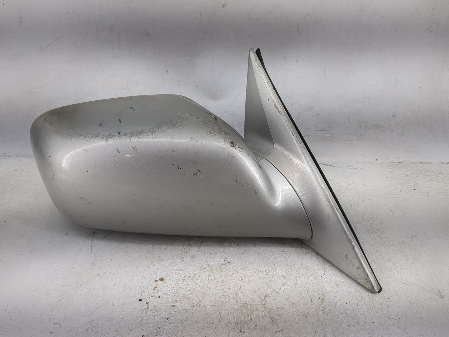 2002-2006 Toyota Camry Passenger Side View Mirror - Right Door Mirror OEM Used - Oemusedautoparts1.com