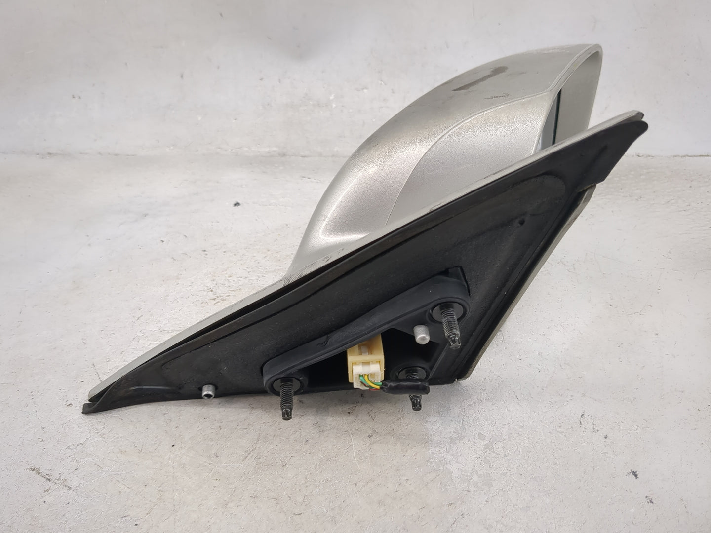2002-2006 Toyota Camry Passenger Side View Mirror - Right Door Mirror OEM Used - Oemusedautoparts1.com