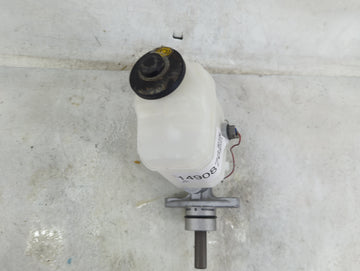 2005-2006 Toyota Camry Brake Master Cylinder 1490876