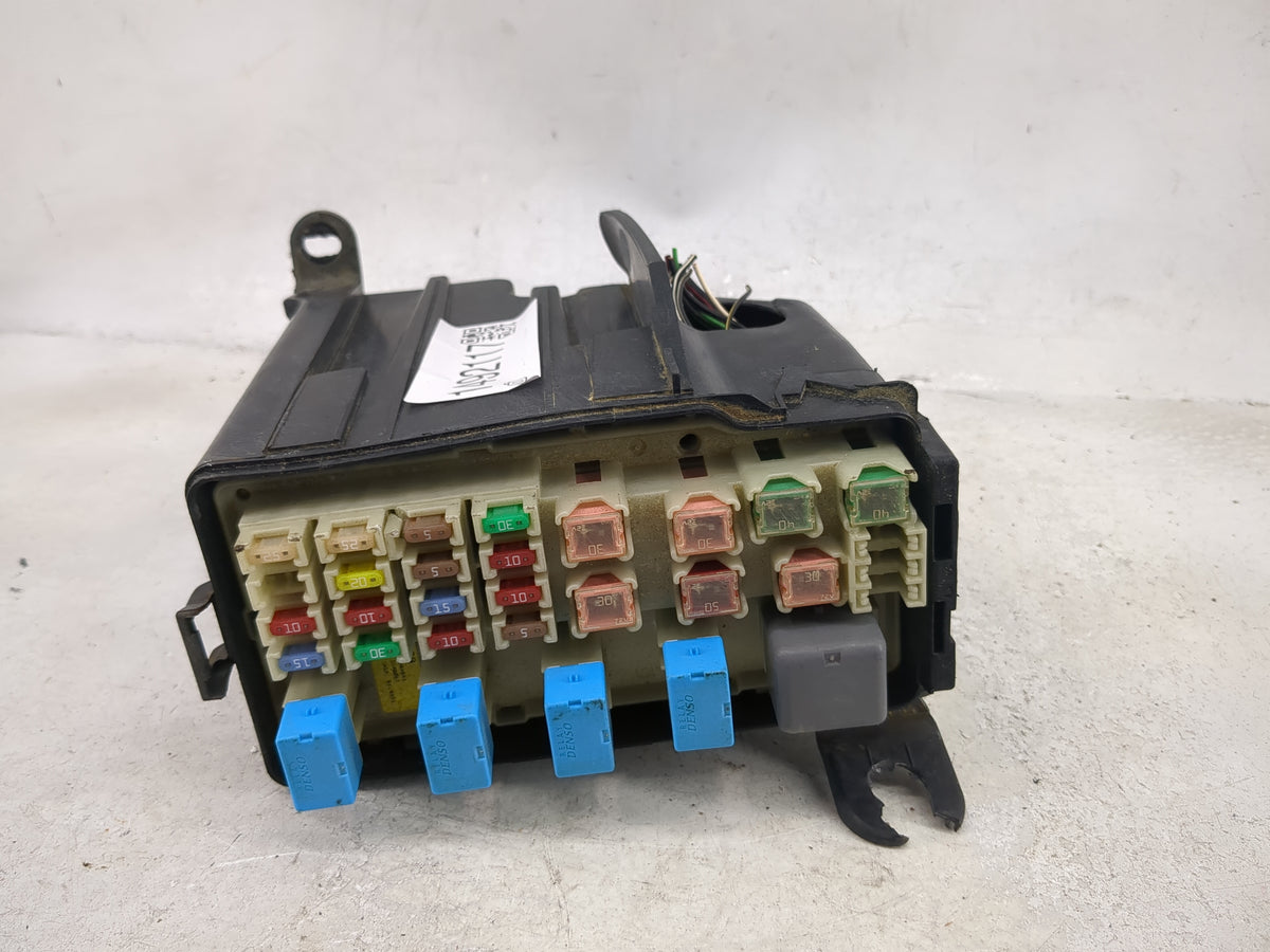 2004-2006 Toyota Camry Fusebox Fuse Box Panel Relay Module P/N:82720-06070 82730-06210, 82670-33050 Fits Fits 2004 2005 2006