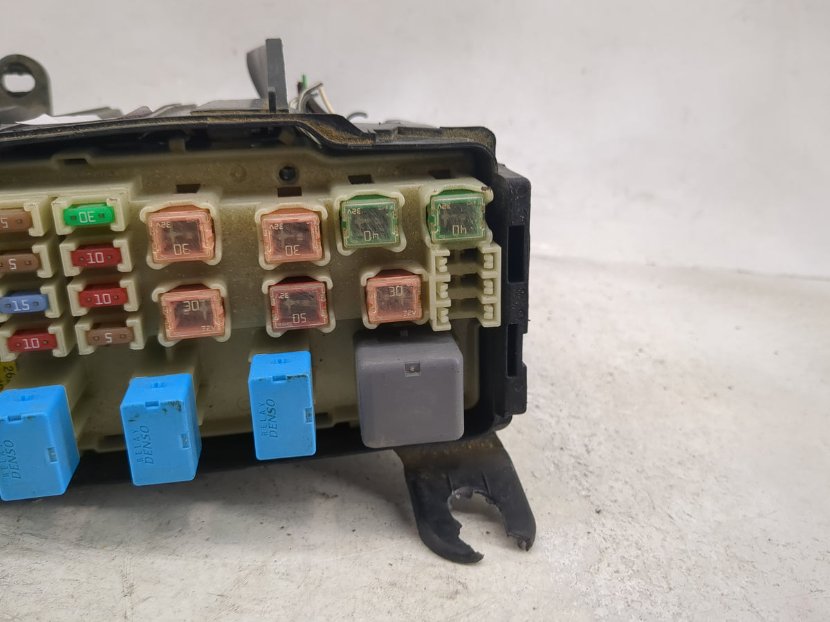 2004-2006 Toyota Camry Fusebox Fuse Box Panel Relay Module P/N:82720-06070 82730-06210, 82670-33050 Fits Fits 2004 2005 2006
