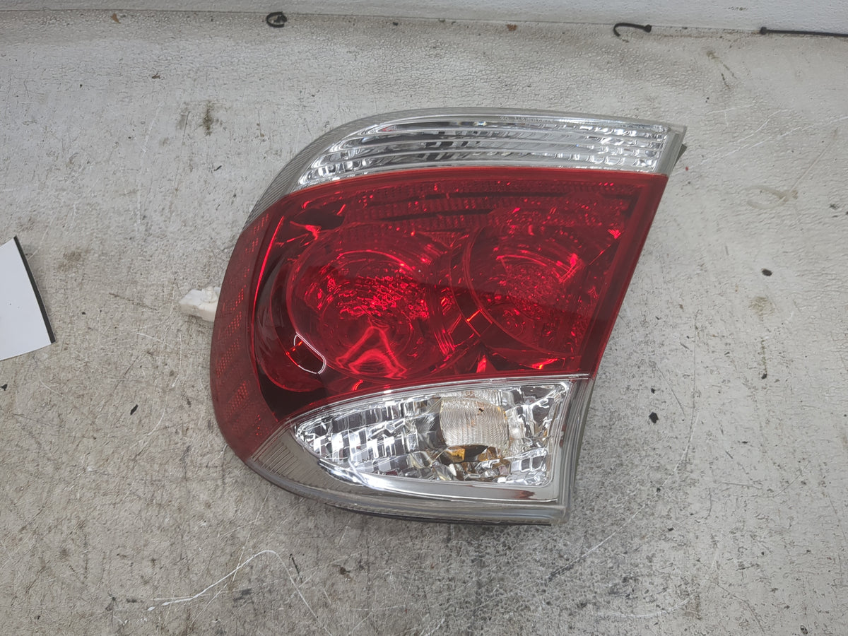 2005-2006 Toyota Camry Passenger Right Side Deck Lid Mounted Tail Light - Oemusedautoparts1.com