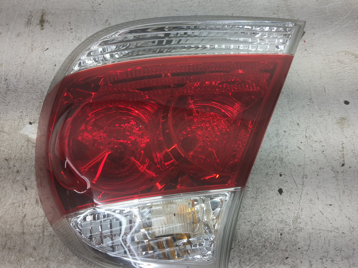 2005-2006 Toyota Camry Passenger Right Side Deck Lid Mounted Tail Light - Oemusedautoparts1.com
