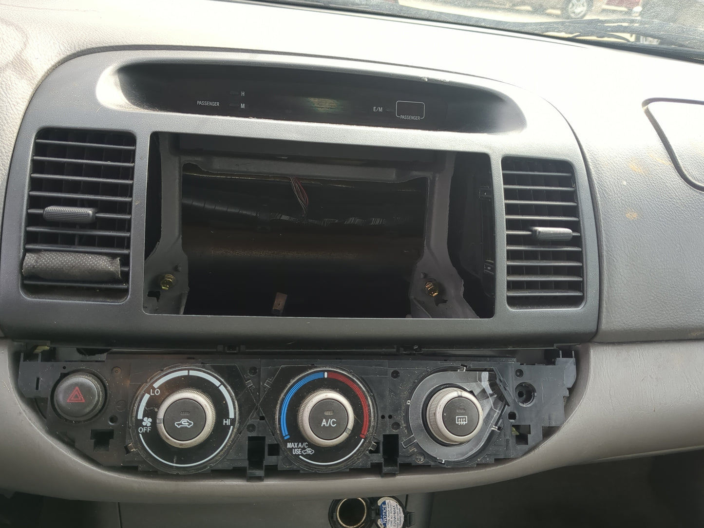 2005-2006 Toyota Camry Radio AM FM Cd Player Receiver Replacement Fits Fits 2005 2006 OEM Used Auto Parts - Oemusedautoparts