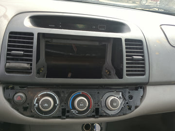 2005-2006 Toyota Camry Radio AM FM Cd Player Receiver Replacement Fits Fits 2005 2006 OEM Used Auto Parts - Oemusedautoparts
