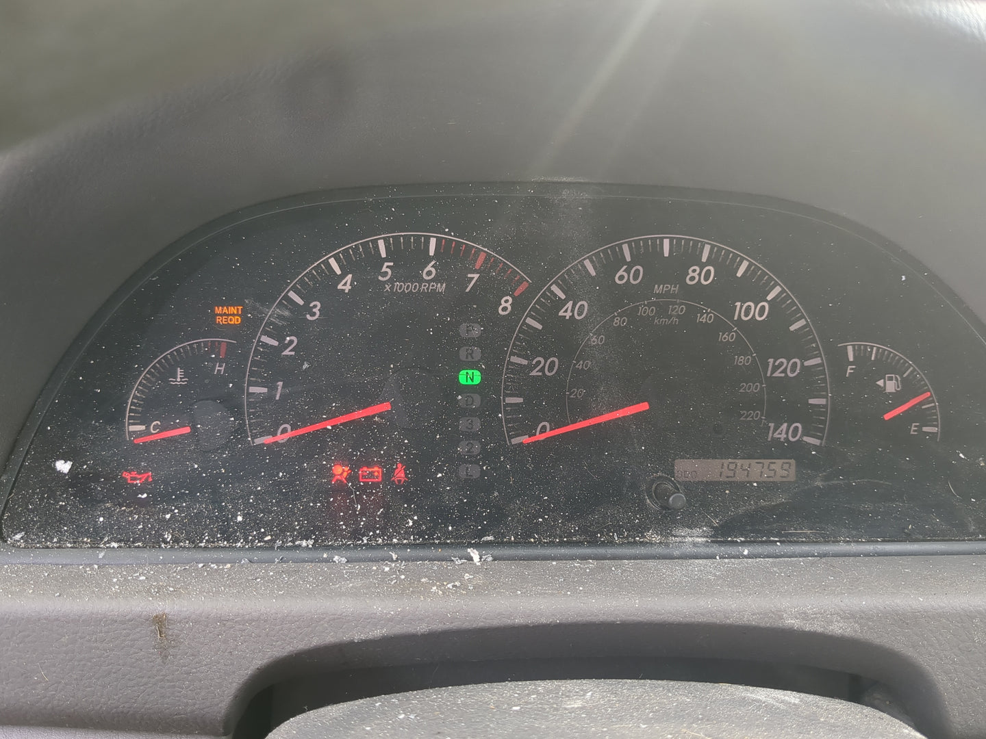 2005-2006 Toyota Camry Instrument Cluster Speedometer Gauges Miles:195K Fits Fits 2005 2006 OEM Used Auto Parts - Oemusedaut