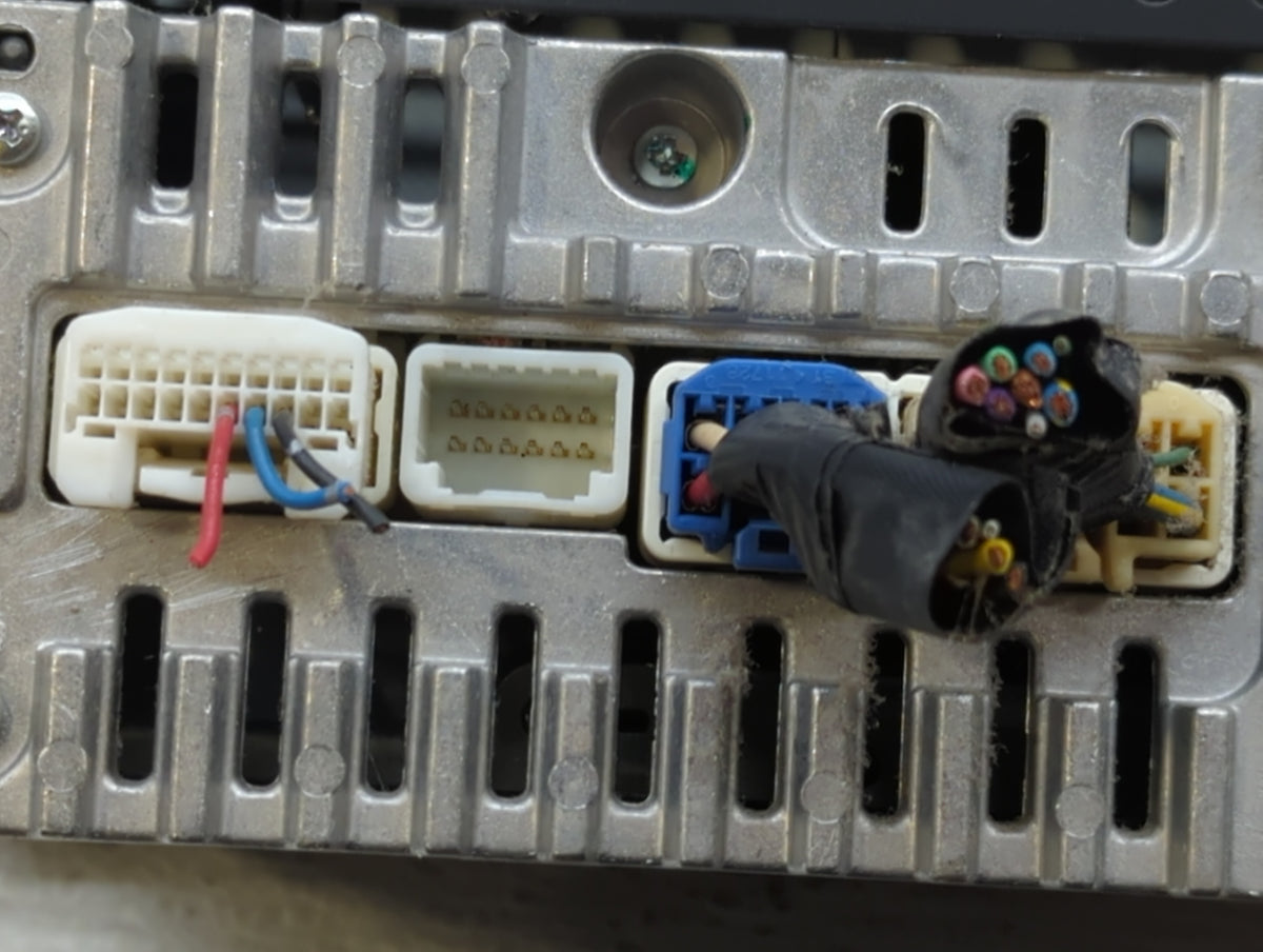 2005-2006 Toyota Camry Am Fm Cd Player Radio Receiver 510340 - Oemusedautoparts1.com