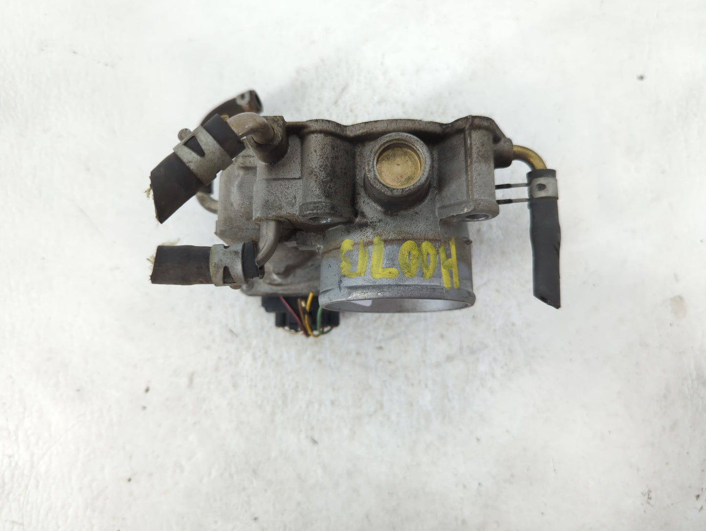 2004-2006 Toyota Camry Throttle Body P/N:22030-0H020 Fits Fits 2004 2005 2006 2007 OEM Used Auto Parts - Oemusedautoparts1.c