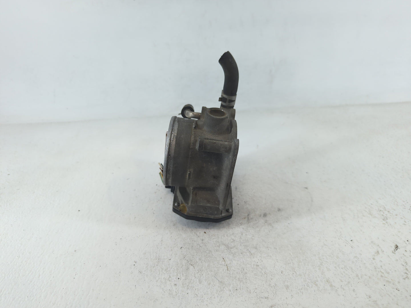 2005 Toyota Camry Throttle Body P/N:22030-0A020 Fits OEM Used Auto Parts - Oemusedautoparts1.com