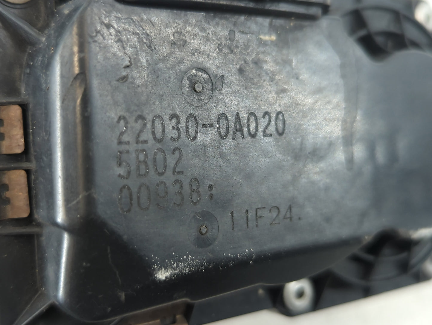 2005 Toyota Camry Throttle Body P/N:22030-0A020 Fits OEM Used Auto Parts - Oemusedautoparts1.com