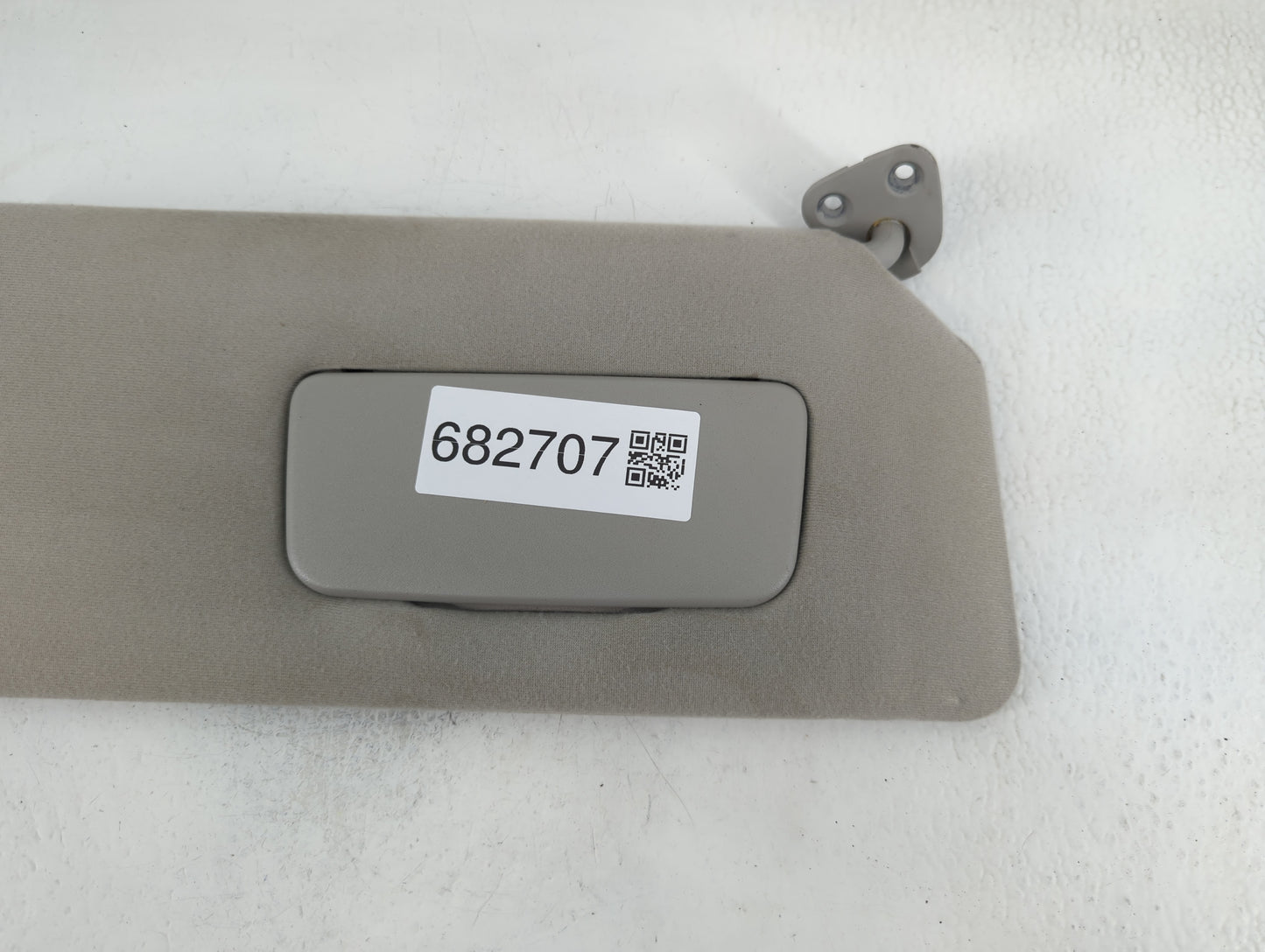 2002-2006 Toyota Camry Sun Visor Shade Replacement Passenger Right Mirror Fits Fits 2002 2003 2004 2005 2006 OEM Used Auto P