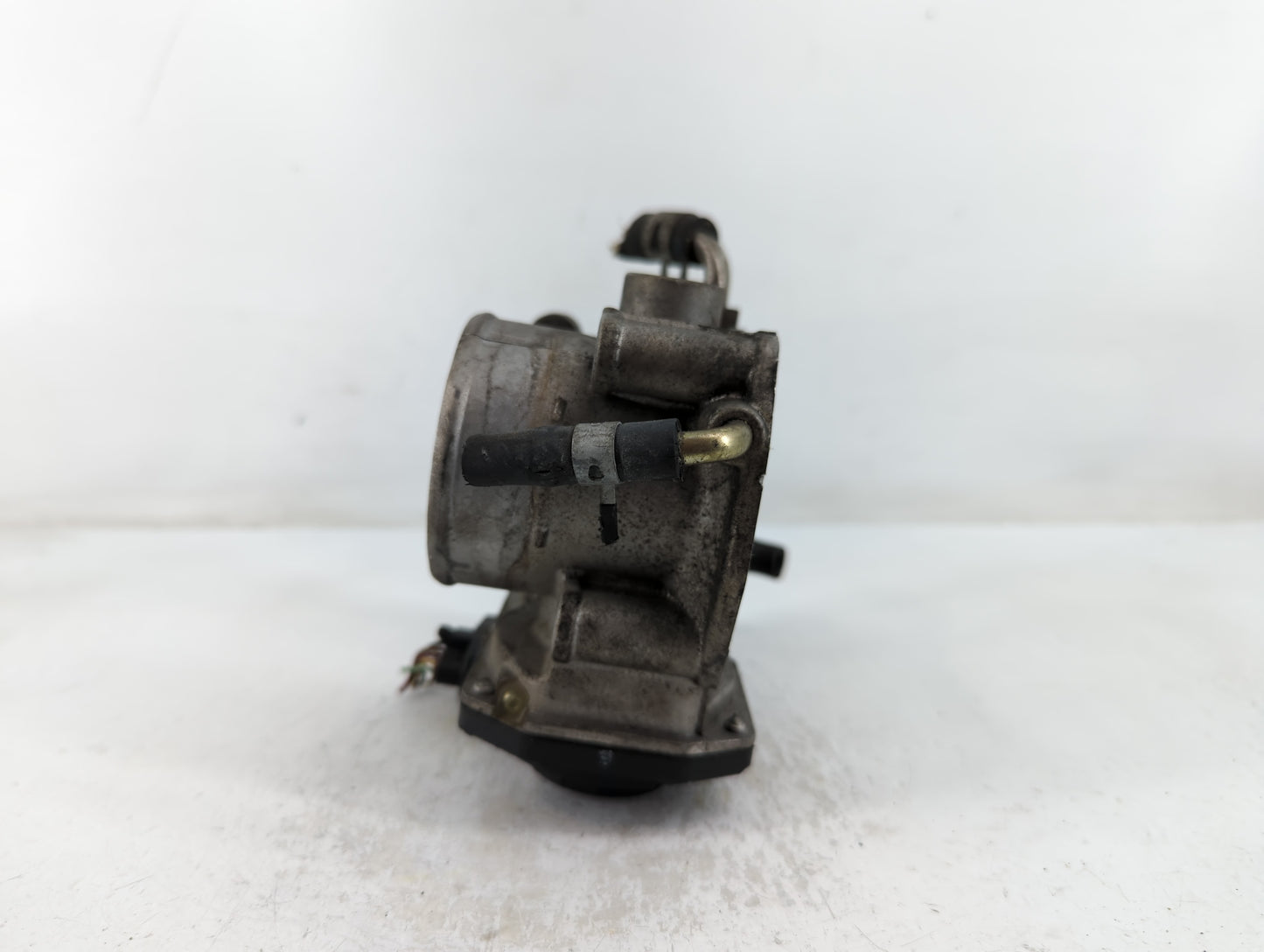2004-2006 Toyota Camry Throttle Body P/N:22030-0H020 Fits Fits 2004 2005 2006 2007 OEM Used Auto Parts - Oemusedautoparts1.c