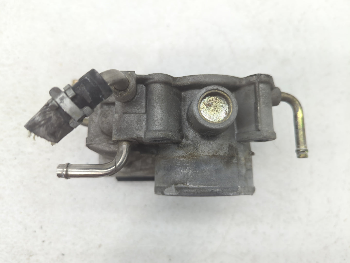 2004-2006 Toyota Camry Throttle Body P/N:22030-0H020 Fits Fits 2004 2005 2006 2007 OEM Used Auto Parts - Oemusedautoparts1.c