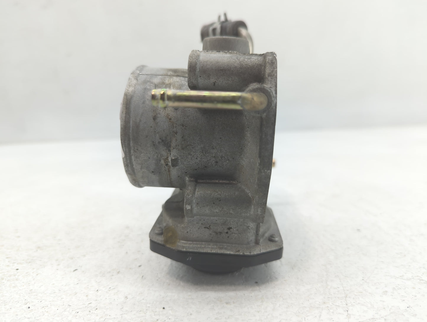 2004-2006 Toyota Camry Throttle Body P/N:22030-0H020 Fits Fits 2004 2005 2006 2007 OEM Used Auto Parts - Oemusedautoparts1.c