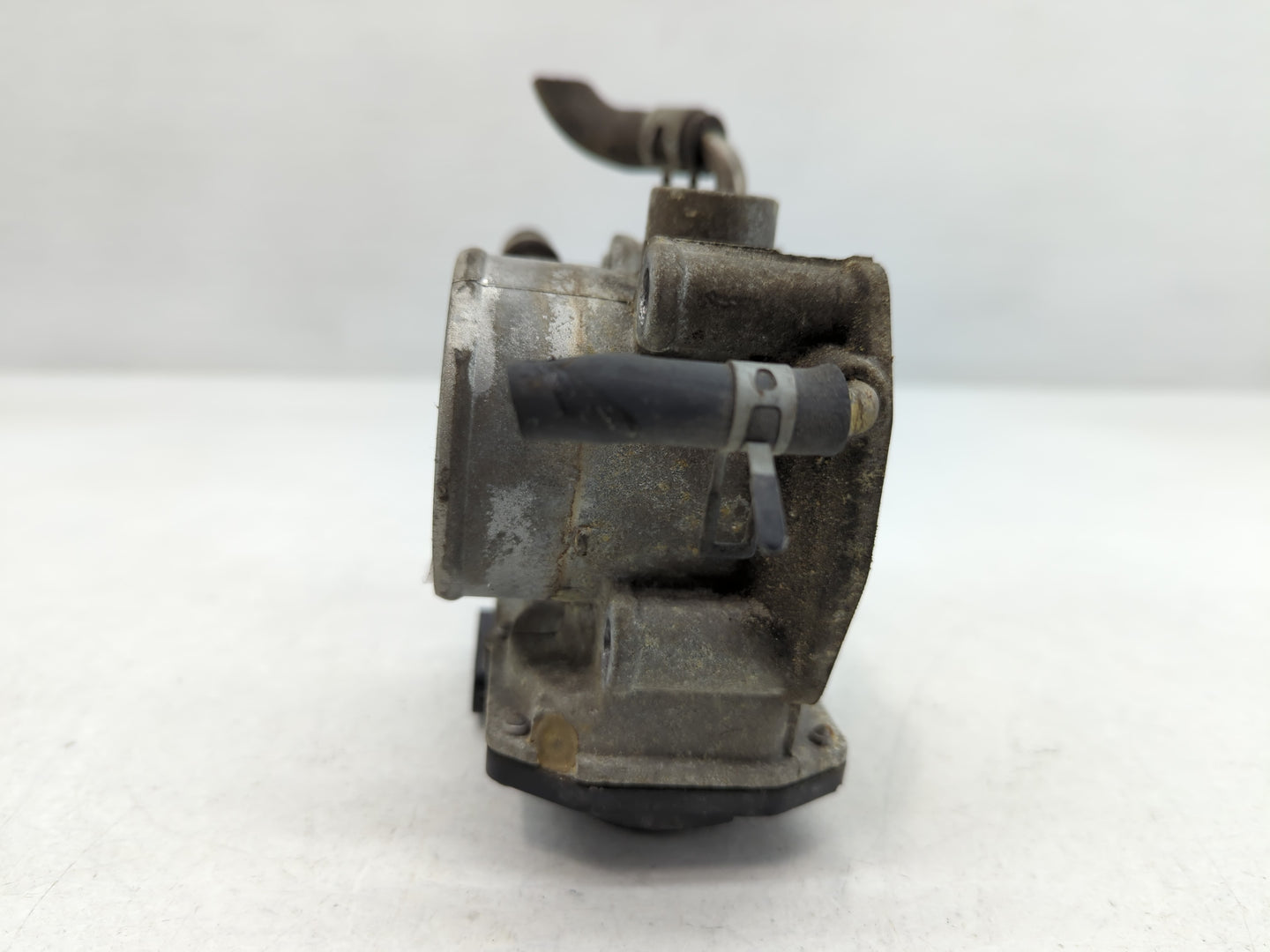 2004-2006 Toyota Camry Throttle Body P/N:22030-0H020 Fits Fits 2004 2005 2006 2007 OEM Used Auto Parts - Oemusedautoparts1.c