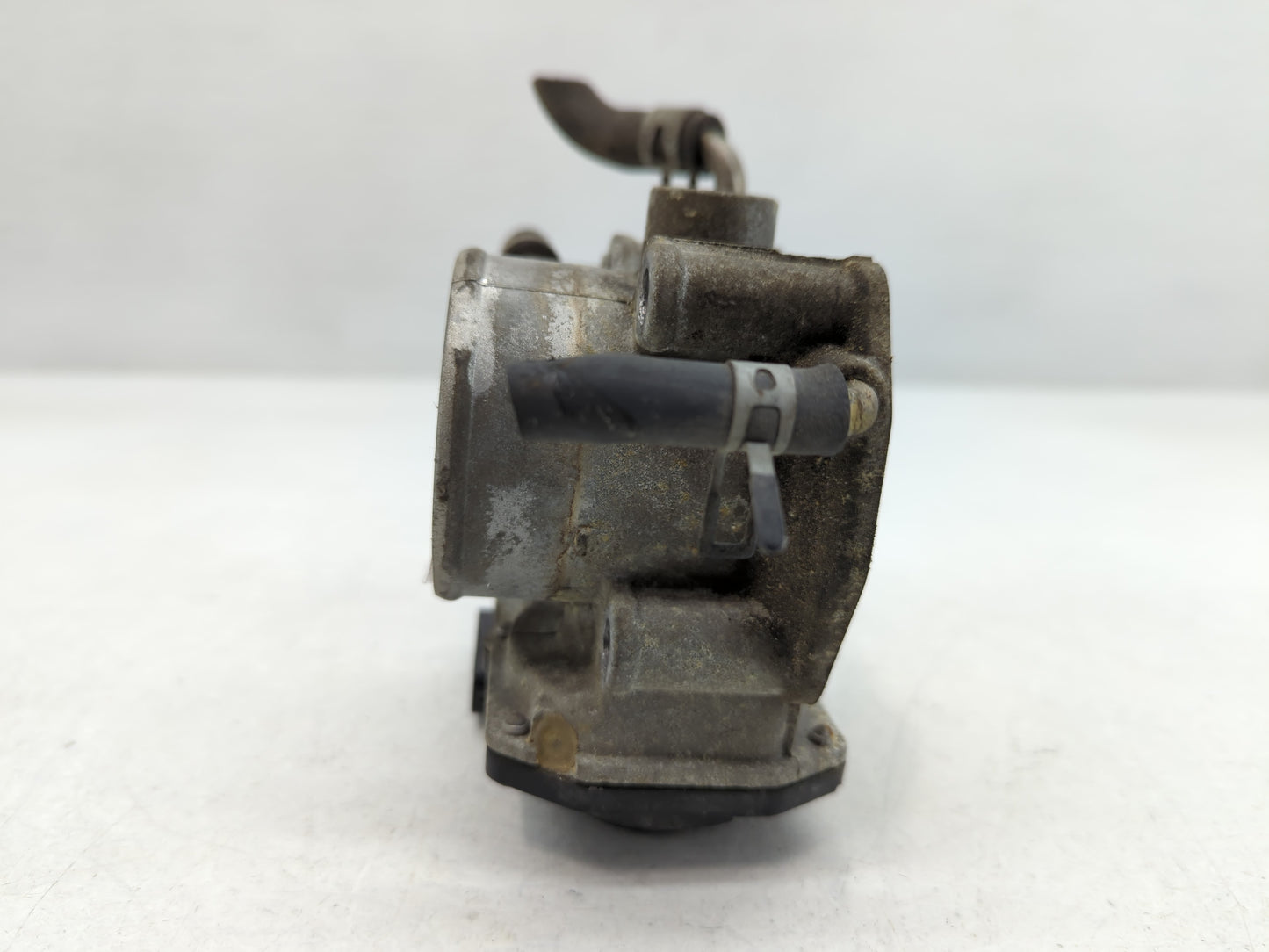 2004-2006 Toyota Camry Throttle Body P/N:22030-0H020 Fits Fits 2004 2005 2006 2007 OEM Used Auto Parts - Oemusedautoparts1.c