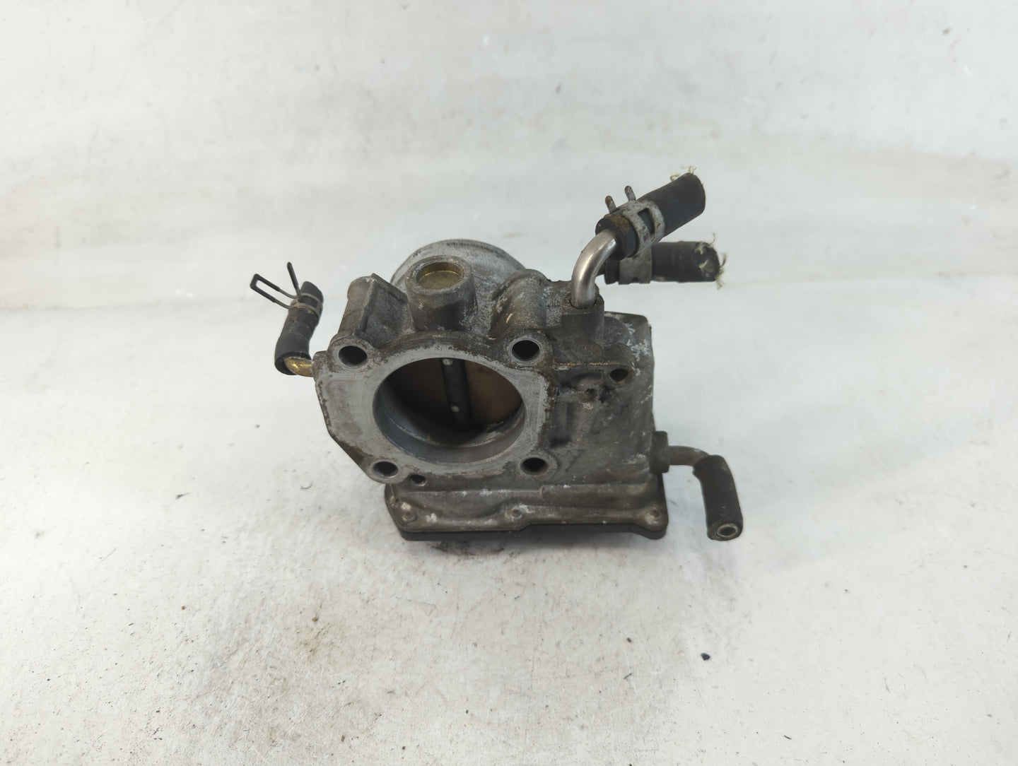 2004-2006 Toyota Camry Throttle Body P/N:22030-0H020 Fits Fits 2004 2005 2006 2007 OEM Used Auto Parts - Oemusedautoparts1.c