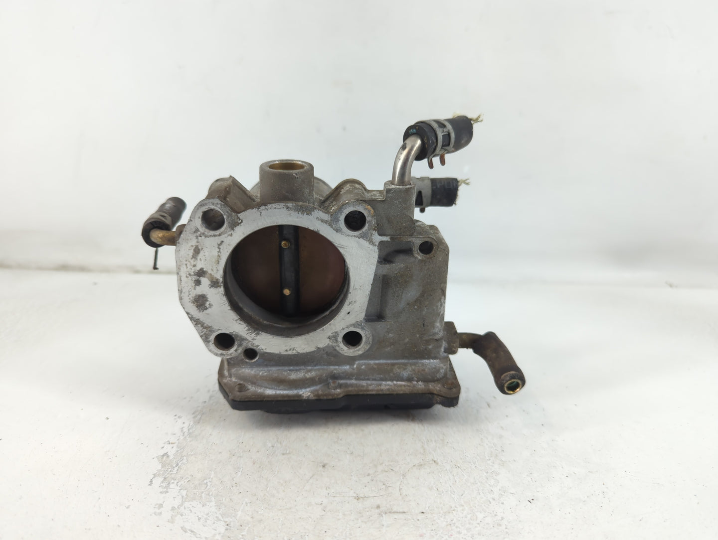2004-2006 Toyota Camry Throttle Body P/N:22030-0H020 Fits Fits 2004 2005 2006 2007 OEM Used Auto Parts - Oemusedautoparts1.c