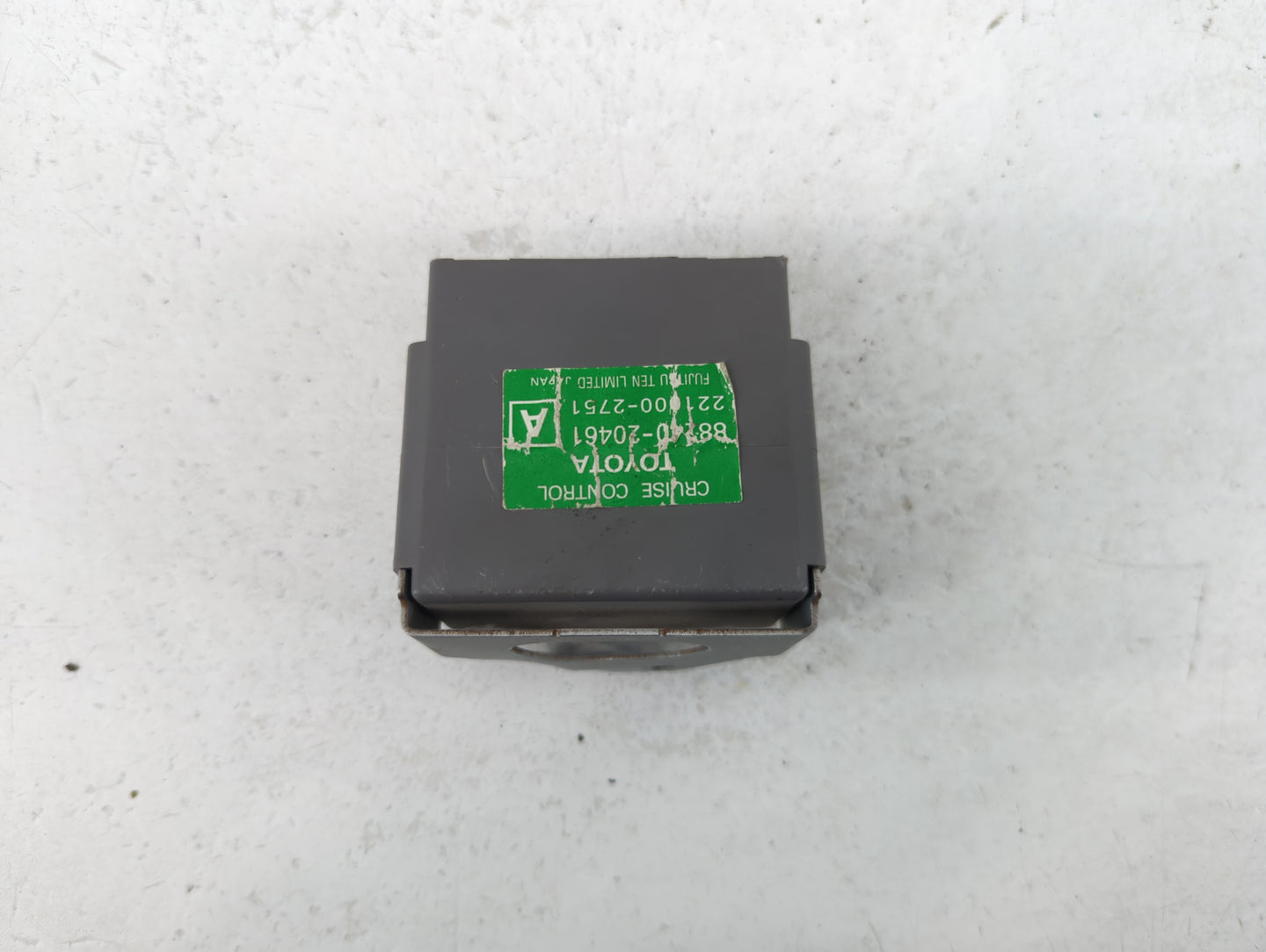 2003-2005 Toyota Celica PCM Engine Control Computer ECU ECM PCU OEM P/N:88240-20461 Fits Fits 2003 2004 2005 OEM Used Auto P