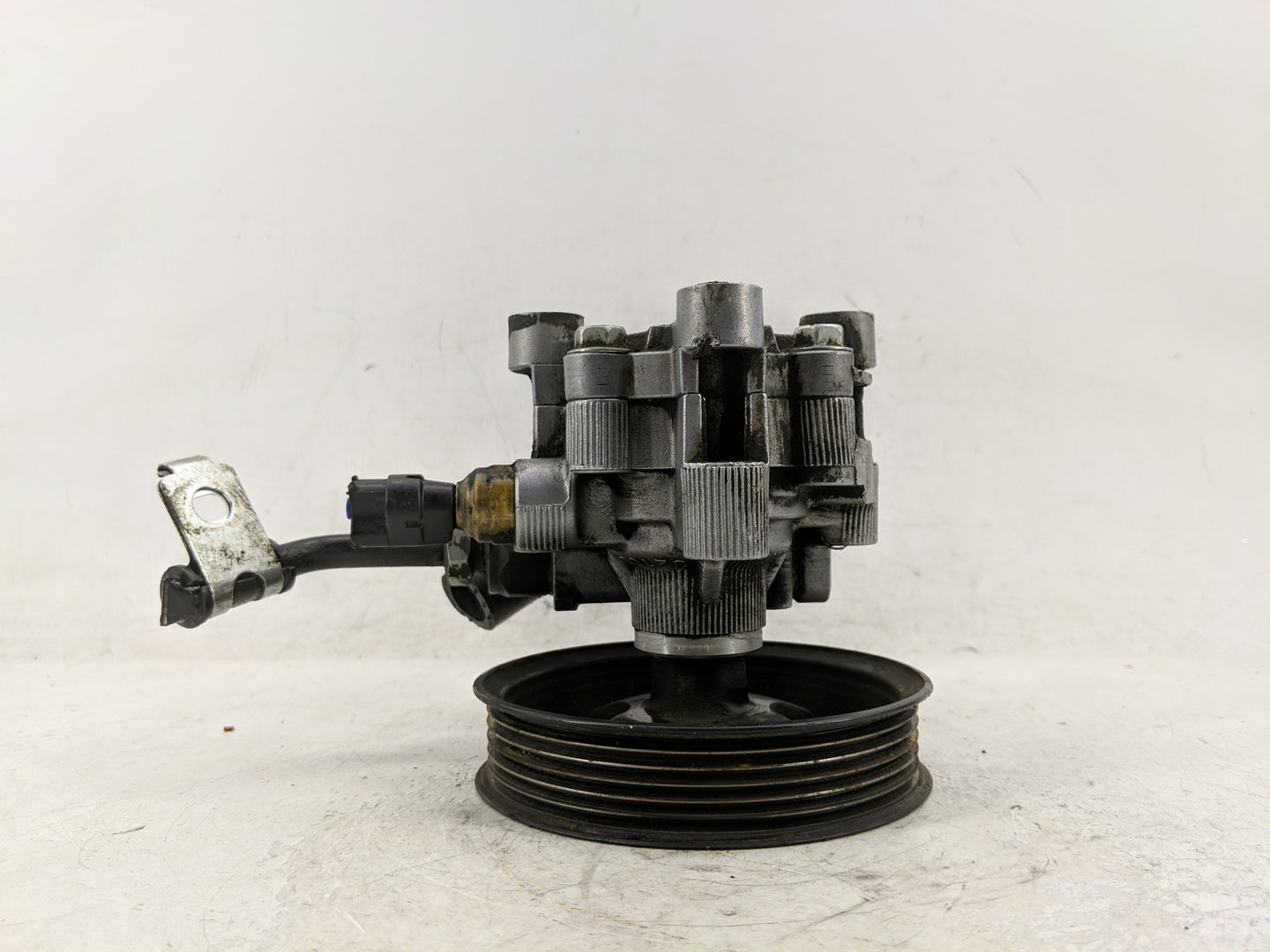 2003-2008 Toyota Corolla Power Steering Column Pump Oem - Oemusedautoparts1.com