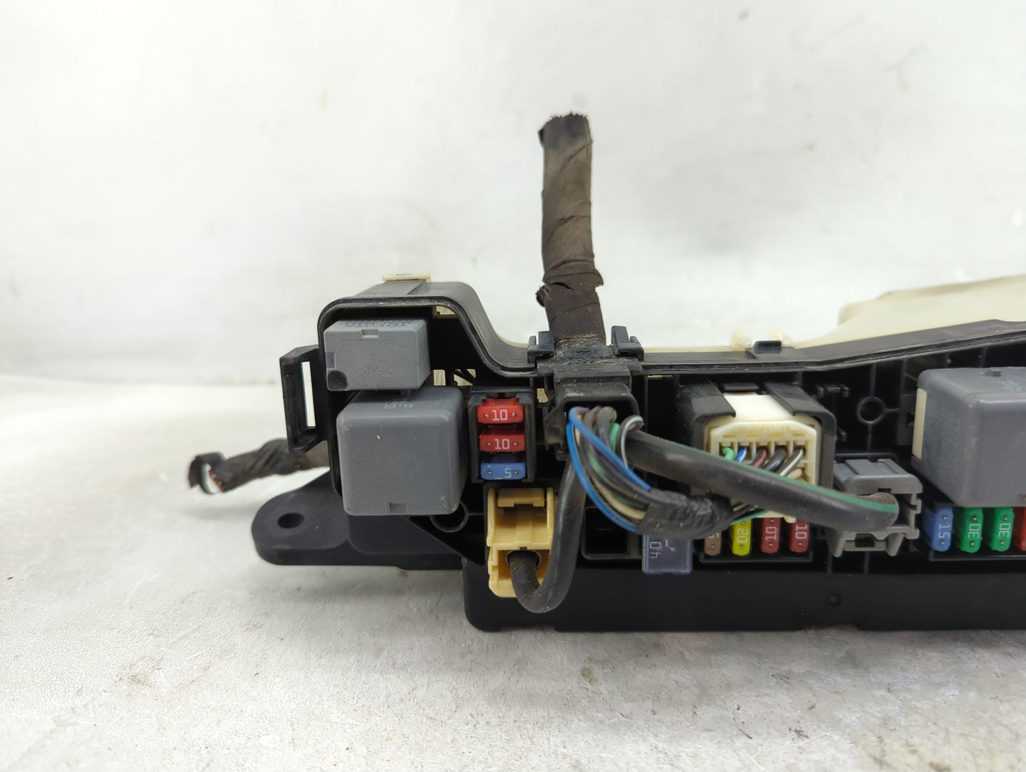 2005-2008 Toyota Corolla Fusebox Fuse Box Panel Relay Module Fits Fits 2005 2006 2007 2008 OEM Used Auto Parts - Oemusedauto