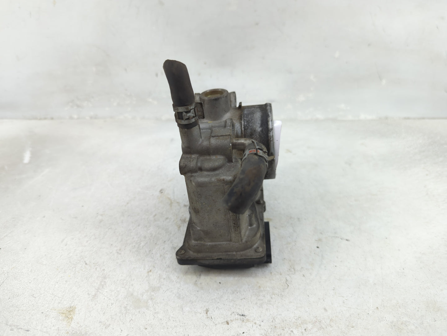 2005-2008 Toyota Corolla Throttle Body P/N:22030-0D031 Fits Fits 2005 2006 2007 2008 OEM Used Auto Parts - Oemusedautoparts1