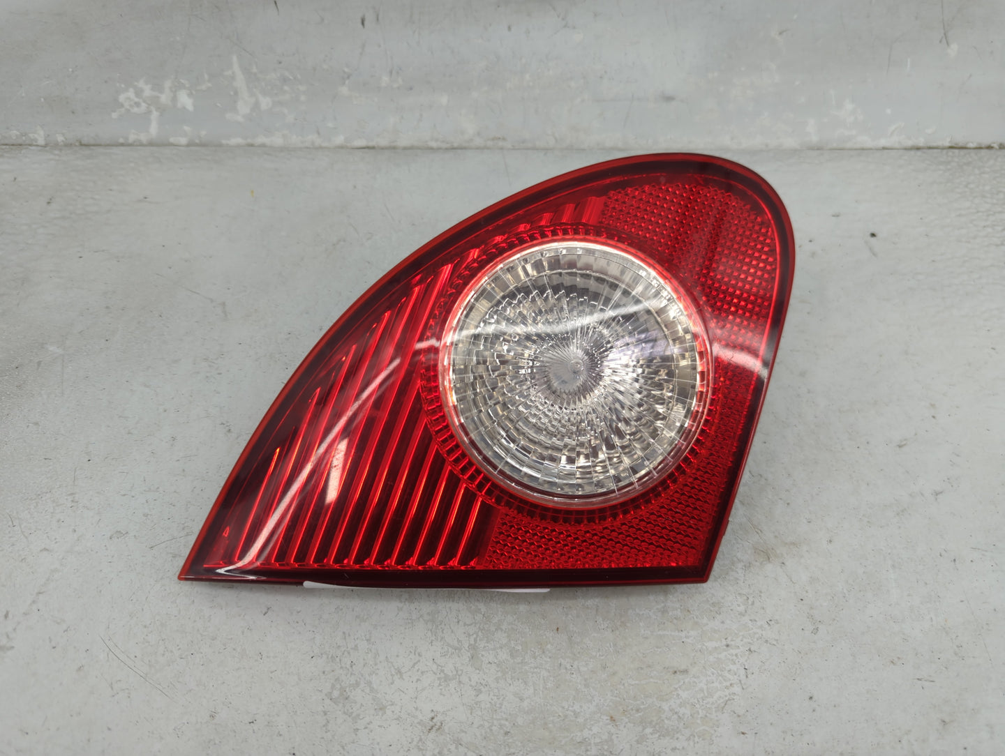 2003-2008 Toyota Corolla Tail Light Assembly Passenger Right OEM P/N:921 12V18W Fits Fits 2003 2004 2005 2006 2007 2008 OEM 
