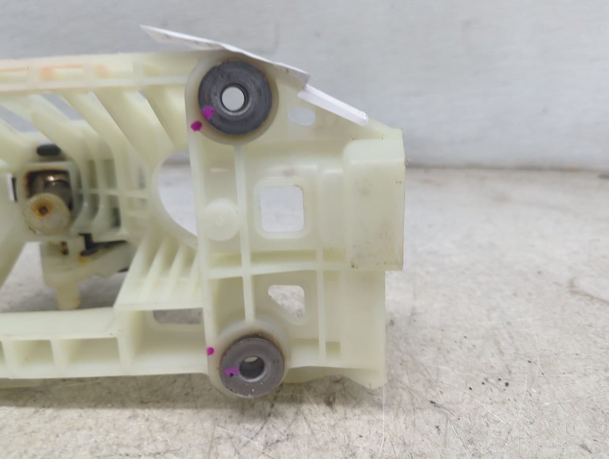 2005 Toyota Corolla Floor Console Assembly Shifter - Oemusedautoparts1.com