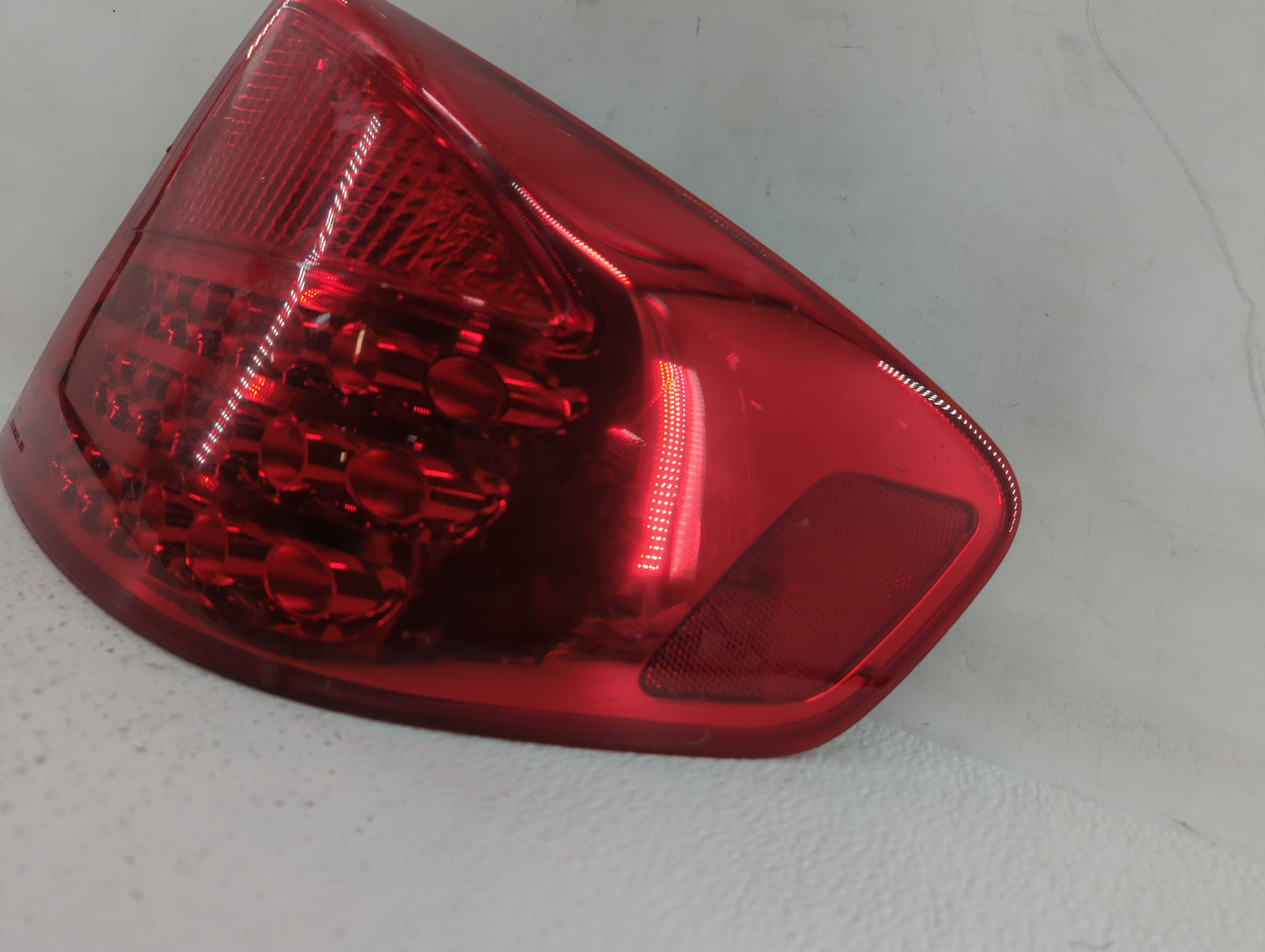 2003-2008 Toyota Corolla Tail Light Assembly Driver Left OEM P/N:220-63622 Fits Fits 2003 2004 2005 2006 2007 2008 OEM Used 