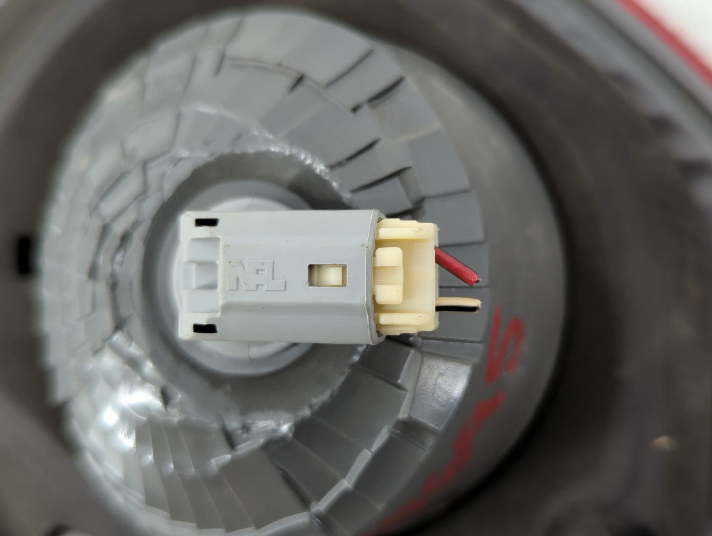 2003-2008 Toyota Corolla Tail Light Assembly Passenger Right OEM P/N:921 12V18W Fits Fits 2003 2004 2005 2006 2007 2008 OEM 