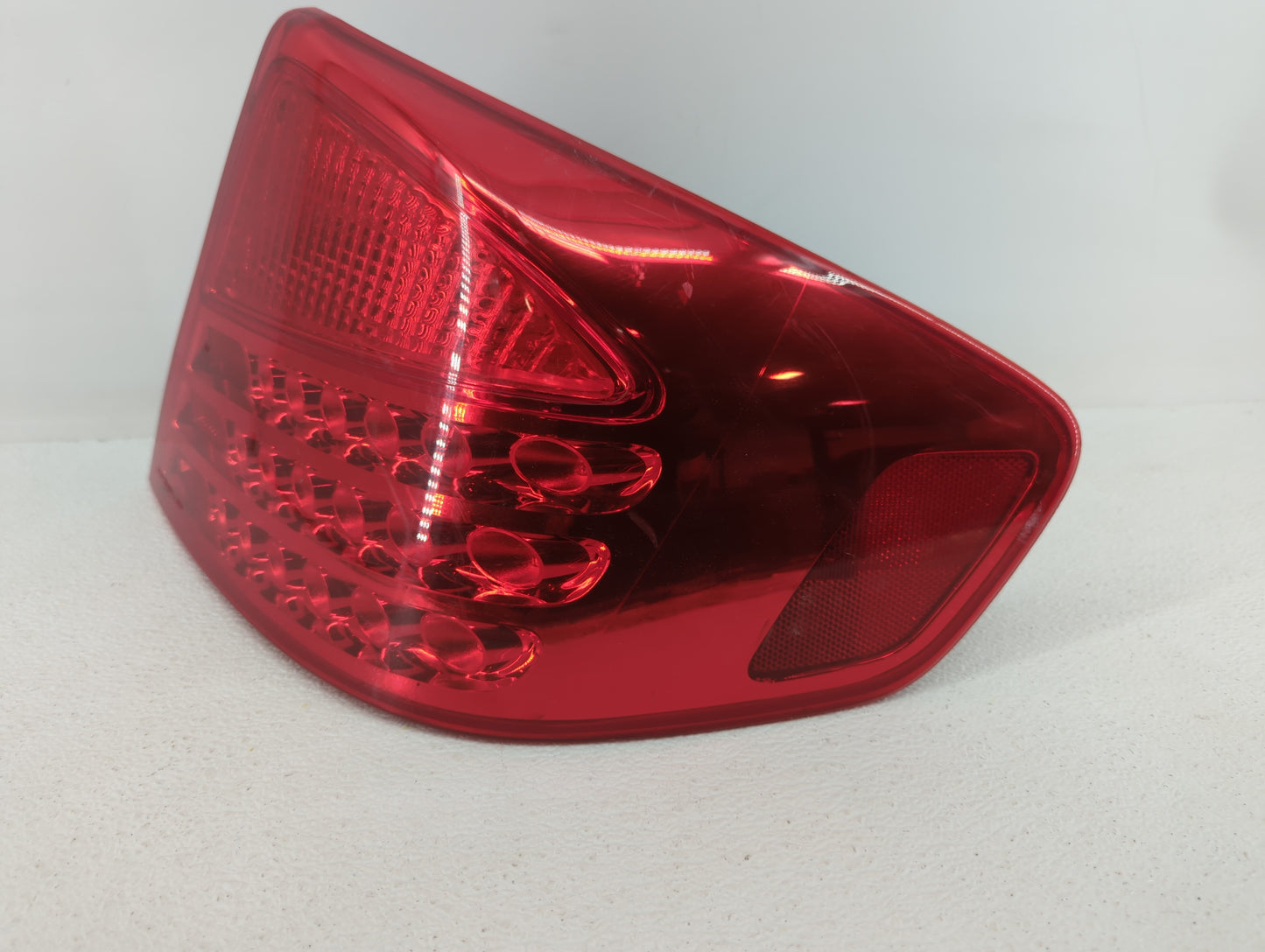 2003-2008 Toyota Corolla Tail Light Assembly Driver Left OEM P/N:220-63622 Fits Fits 2003 2004 2005 2006 2007 2008 OEM Used 